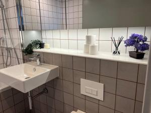 Ein Badezimmer in der Unterkunft 2bedroom luxury apartment city centre