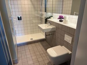 Ванная комната в 2bedroom luxury apartment city centre