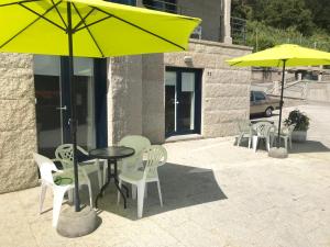 Un patio o zona al aire libre en Apartamentos Canada