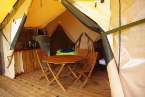 Gallery image of Camping Le Domaine Des Jonquilles in Saint-Alban