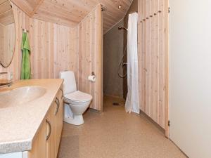 Koupelna v ubytování Holiday home Fjerritslev XXXIV