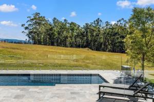 Sundlaugin á Woodstock Retreat Milton eða í nágrenninu