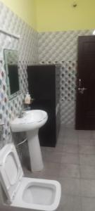 A bathroom at Kanva Farms
