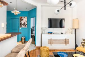 TV a/nebo společenská místnost v ubytování Modern & Cosy flat - 4 guests - Eiffel Tower
