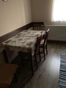 Prostor za ručavanje u apartmanu