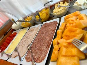 Comida no hotel ou em algum lugar perto