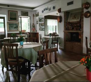 Restoran atau tempat lain untuk makan di Albergo Rifugio Cainallo