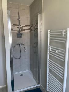 Koupelna v ubytování Proche Chambord - Gîte Cosy à l'Orée du Bois de St Cyr