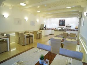 Posezení v ubytování Hotel Vista + 32 fotografií