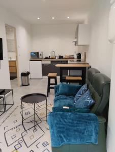 Afbeelding uit fotogalerij van Studio Crystal Vernon-Giverny in Vernon +8 foto's