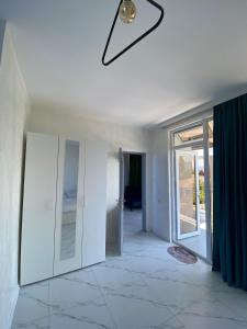 Foto dalla galleria di Pirosmani a Kobuleti