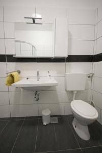 Ein Badezimmer in der Unterkunft Apartment Lavanda
