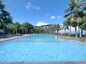 Πισίνα στο ή κοντά στο KWEN Loft - City Centre Imago 3BR l 2BR l Studio