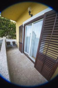 Ein Balkon oder eine Terrasse in der Unterkunft Apartment Lavanda