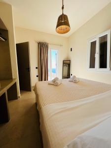 Posteľ alebo postele v izbe v ubytovaní Thermyes Villas 3 with private pool
