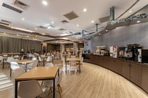 Restaurace v ubytování Hotel j-Metropolis