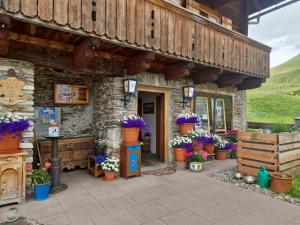 Üldine mäevaade või majutusasutusest Almgasthaus Glocknerblick pildistatud vaade