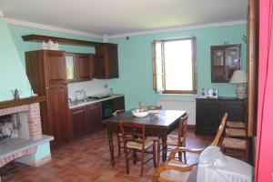 Η κουζίνα ή μικρή κουζίνα στο Agriturismo Caliano