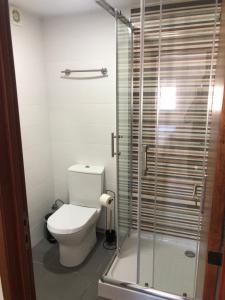 Ένα μπάνιο στο Santiago Guesthouse +11 φωτογραφίες