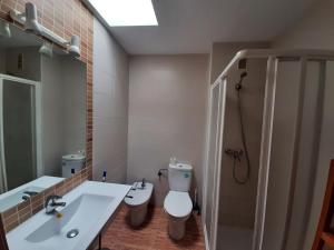 Kúpeľňa v ubytovaní Apartamento Las Gaviotas + 37 fotografií