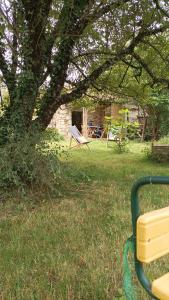 Afbeelding uit fotogalerij van Chambre insolite in Saint-Mathieu