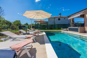 Πισίνα στο ή κοντά στο Villa Daris