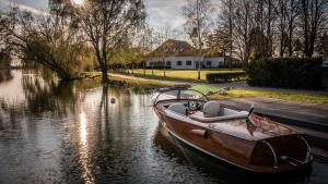 Výhled na řeku, která protéká v blízkosti bed and breakfast