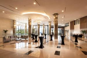 Vstupní hala nebo recepce v ubytování Hilton Clark Sun Valley Resort + 37 fotografií