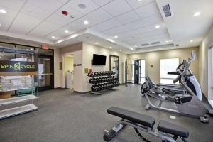 The fitness centre and/or fitness facilities at Home2 Suites By Hilton Dayton South