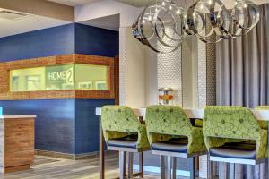 Posezení v ubytování Home2 Suites By Hilton Toronto/Brampton, On