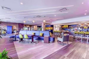 Restaurace v ubytování Home2 Suites By Hilton Toronto/Brampton, On