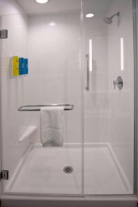 Tru By Hilton Oklahoma City Nw Expressway的一间浴室