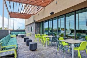 Restaurace v ubytování Home2 Suites By Hilton Pecos Tx