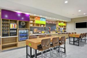 Kuchyň nebo kuchyňský kout v ubytování Home2 Suites By Hilton Pecos Tx