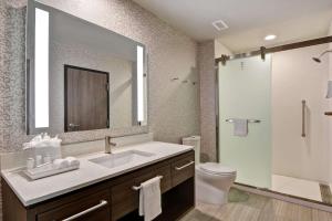Koupelna v ubytování Home2 Suites By Hilton Pecos Tx