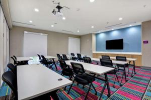 Konferenční prostory v ubytování Home2 Suites By Hilton Pecos Tx + 36 fotografií
