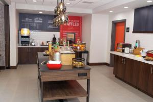 Hampton Inn and Suites Dundee的酒水