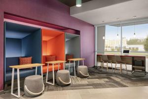 Tru By Hilton Longview的休息区