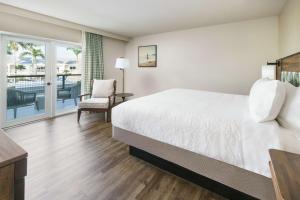 Postel nebo postele na pokoji v ubytování Hampton Inn Key West FL