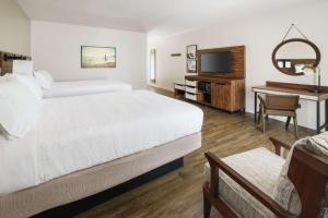 Postel nebo postele na pokoji v ubytování Hampton Inn Key West FL