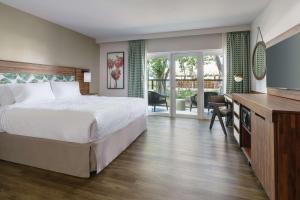 Postel nebo postele na pokoji v ubytování Hampton Inn Key West FL