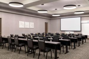 Tru By Hilton Denver Downtown Convention Center商务区和/或会议室