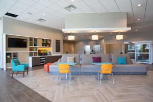 Home2 Suites By Hilton Omaha Un Medical Ctr Area的休息区