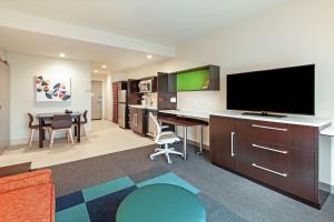 TV a/nebo společenská místnost v ubytování Home2 Suites By Hilton Abilene, TX