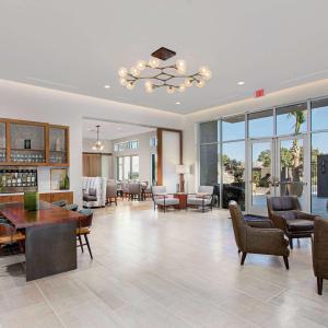 Posezení v ubytování DoubleTree by Hilton San Antonio Northwest - La Cantera