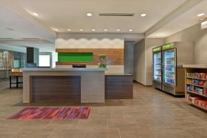 הלובי או אזור הקבלה ב-Home2 Suites By Hilton West Palm Beach Airport