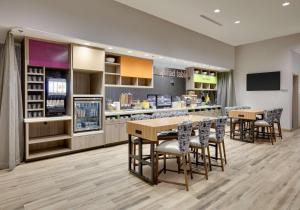 Köök või kööginurk majutusasutuses Home2 Suites By Hilton Euless Dfw West, Tx