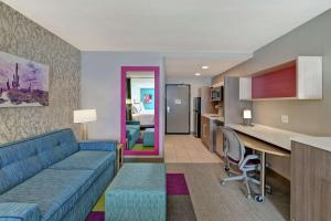 Home2 Suites By Hilton Buckeye Phoenix的休息区