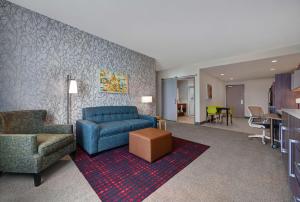 Home2 Suites By Hilton Tracy, Ca的休息区