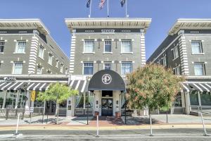 盐湖城The Peery Salt Lake City Downtown, Tapestry Collection by Hilton的酒店正面效果图